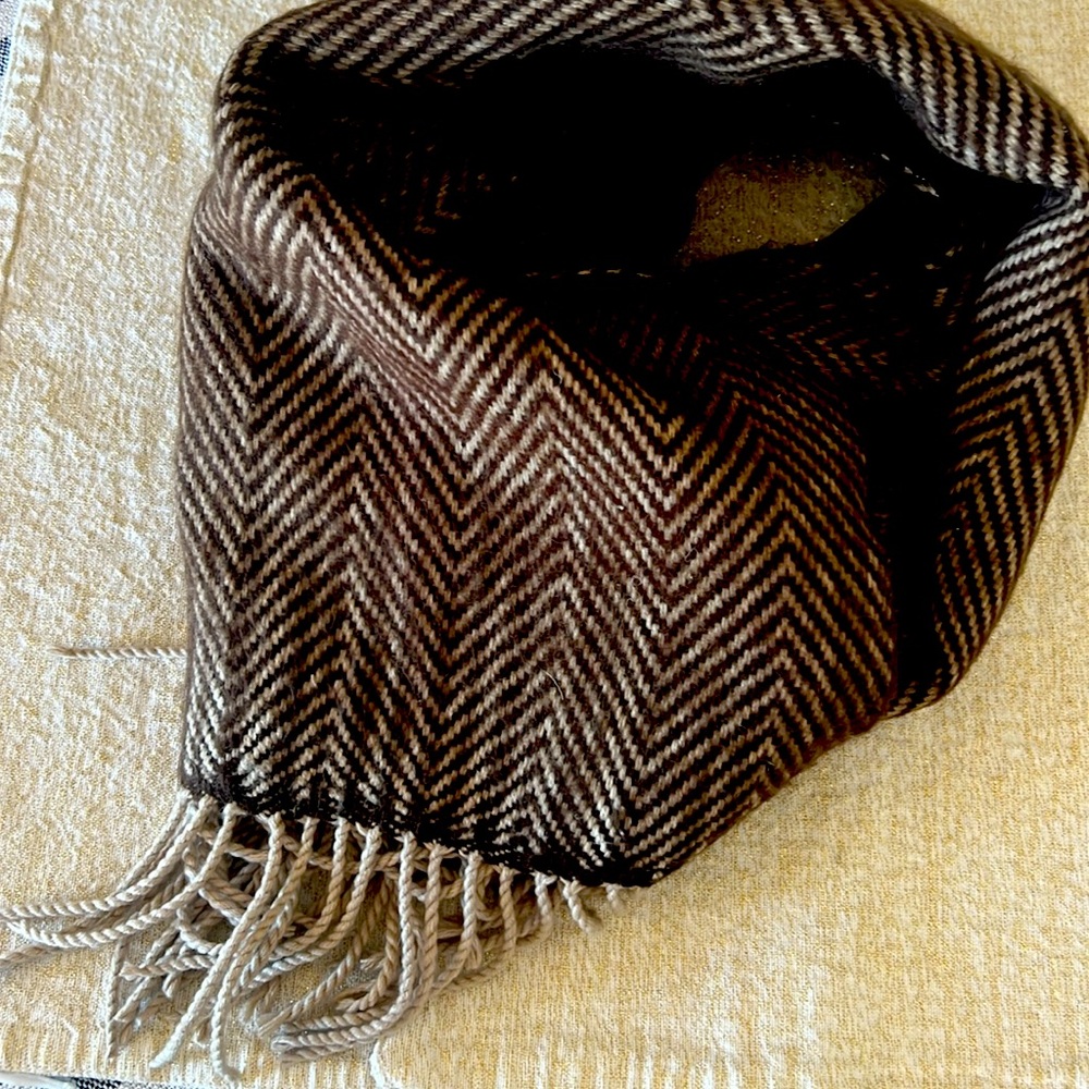 100% cashmere scarf